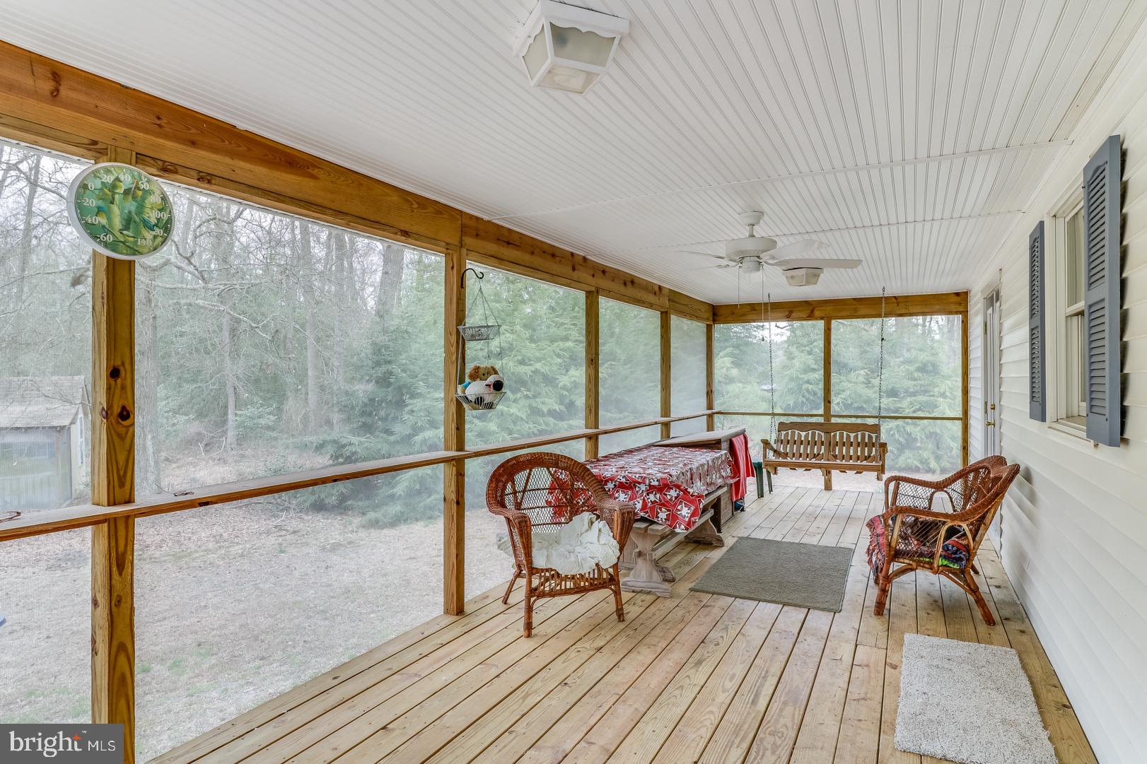 32732 Pear Tree Road Millsboro, DE 19966 - Photo 21 of 33 Large Screened-in Porch