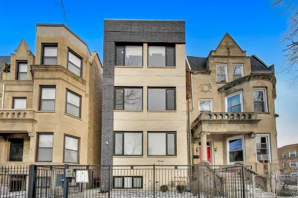 $435,000 | 4351 South Vincennes Avenue, Unit 2, Chicago, IL 60653