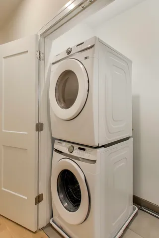 $459,000 | 4351 South Vincennes Avenue, Unit 2, Chicago, IL 60653