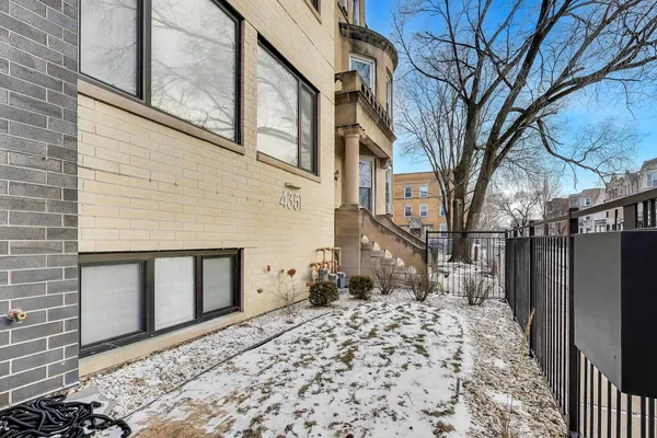 $435,000 | 4351 South Vincennes Avenue, Unit 2, Chicago, IL 60653