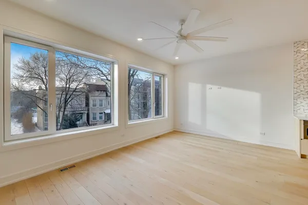 $435,000 | 4351 South Vincennes Avenue, Unit 2, Chicago, IL 60653