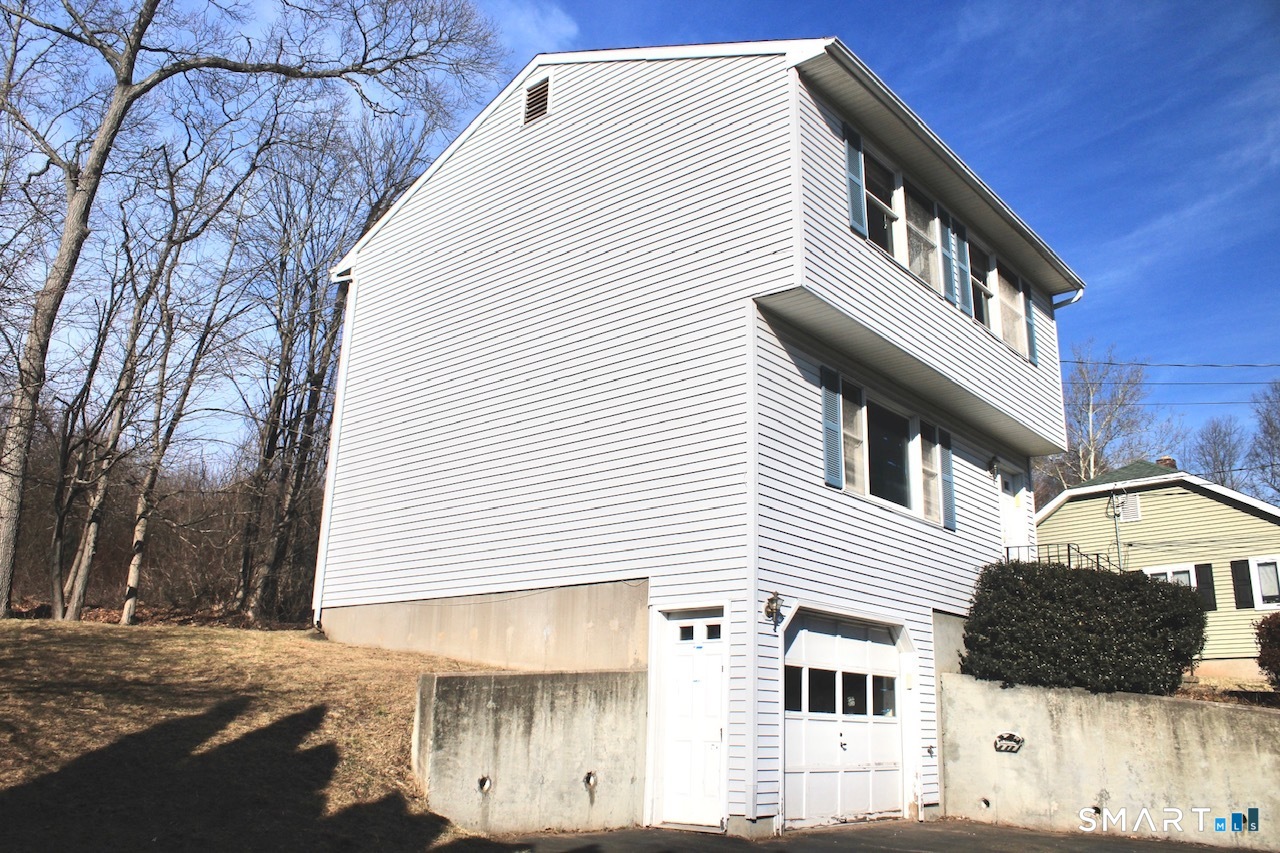 6 North Lane Wallingford, CT 06492 - Photo 10 of 34