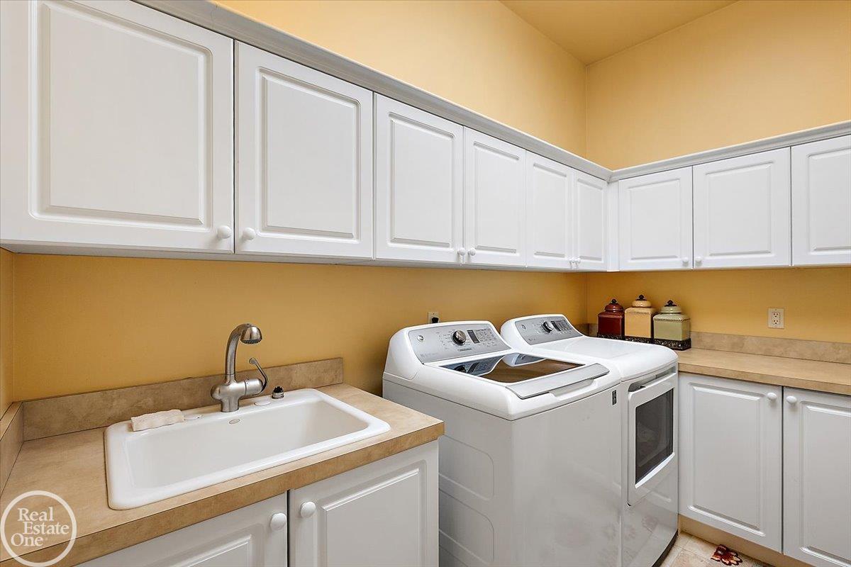 4575 Hidden Glen Circle Rochester, MI 48306 - Photo 66 of 82 50195236-b2829b04-ece3-4e70-ab0b-183113620deb.JPG
