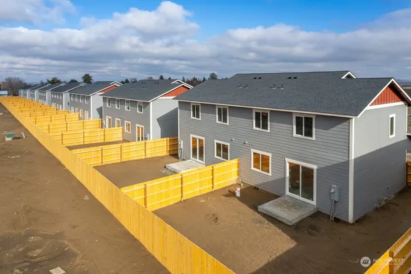 $589,000 | 601-603 South Pine Avenue, Warden, WA 98857