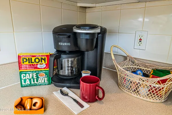 a view of entryway with furniture