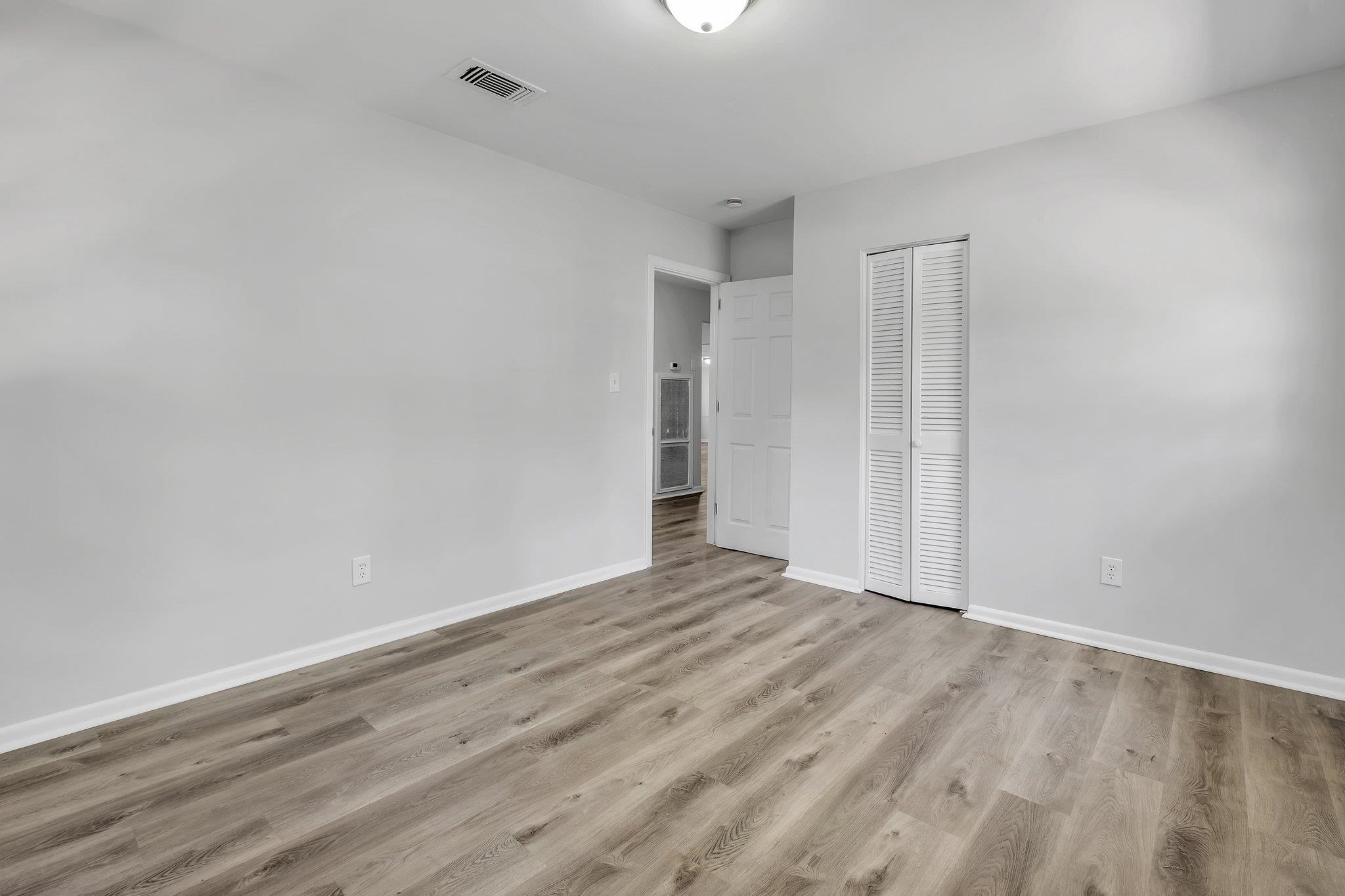 2314 Oxford Road Tallahassee, FL 32304 - Photo 23 of 27