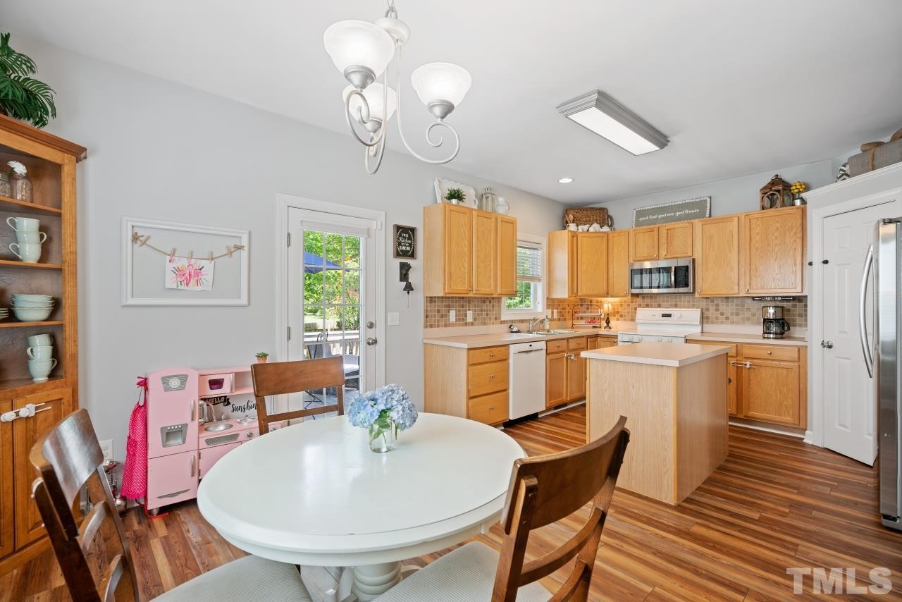 516 East Maple Avenue Holly Springs, NC 27540 - Photo 13 of 30