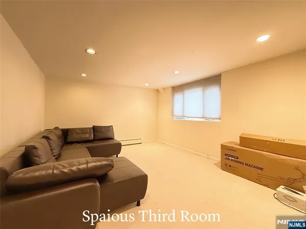 $5,000 | 205 Beech Court, Norwood, NJ 07648