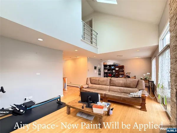 $5,000 | 205 Beech Court, Norwood, NJ 07648