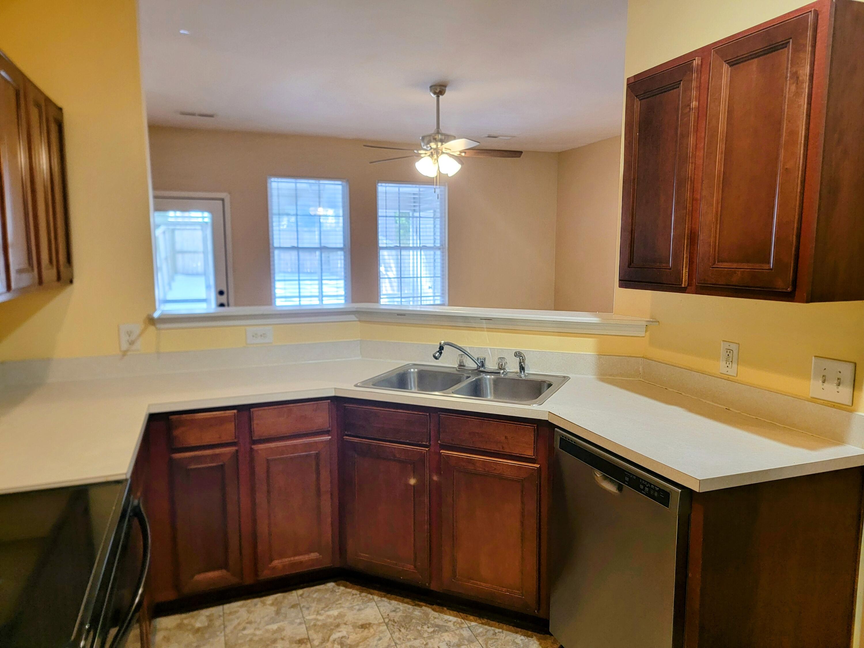 115 Woodward Road Goose Creek, SC 29445 - Photo 6 of 24 20250124_120631~2