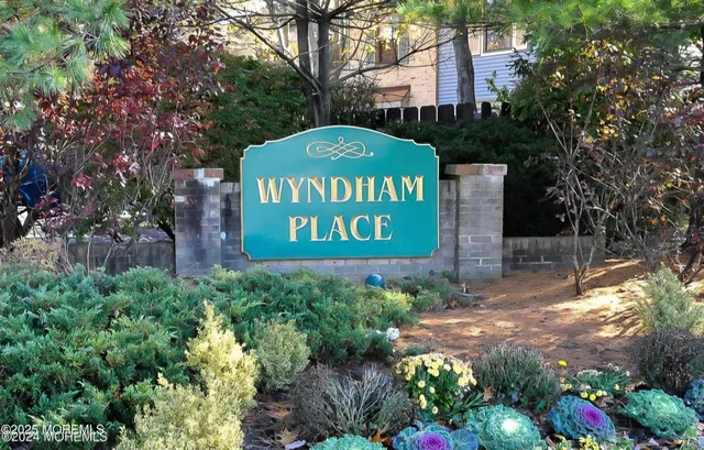 $400,000 | 283 Gloucester Court, Aberdeen, NJ 07747