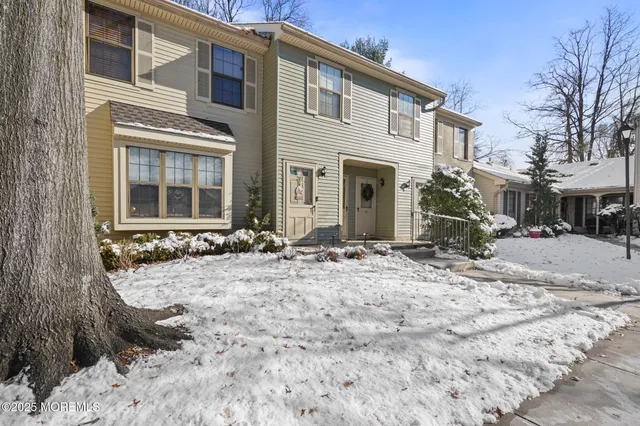 $400,000 | 283 Gloucester Court, Aberdeen, NJ 07747