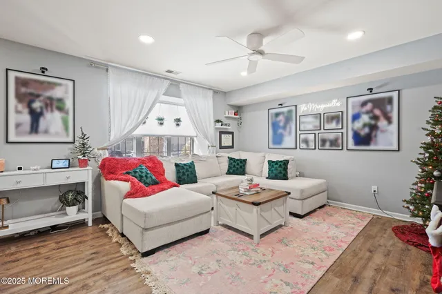 $400,000 | 283 Gloucester Court, Aberdeen, NJ 07747