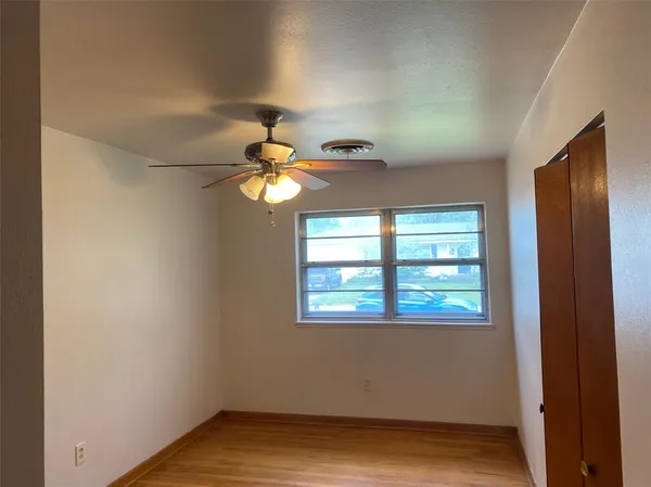 $179,900 | 610 North Joyce Street, Lacy-Lakeview, TX 76705