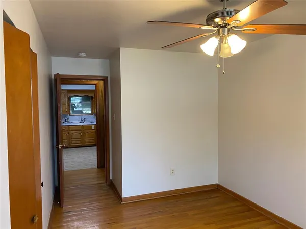 $179,900 | 610 North Joyce Street, Lacy-Lakeview, TX 76705