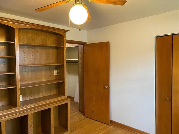 $179,900 | 610 North Joyce Street, Lacy-Lakeview, TX 76705