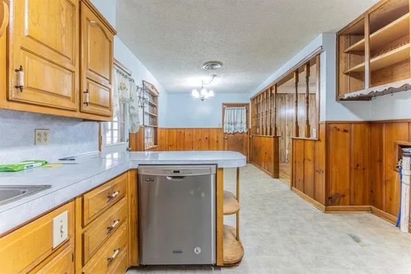 $179,900 | 610 North Joyce Street, Lacy-Lakeview, TX 76705