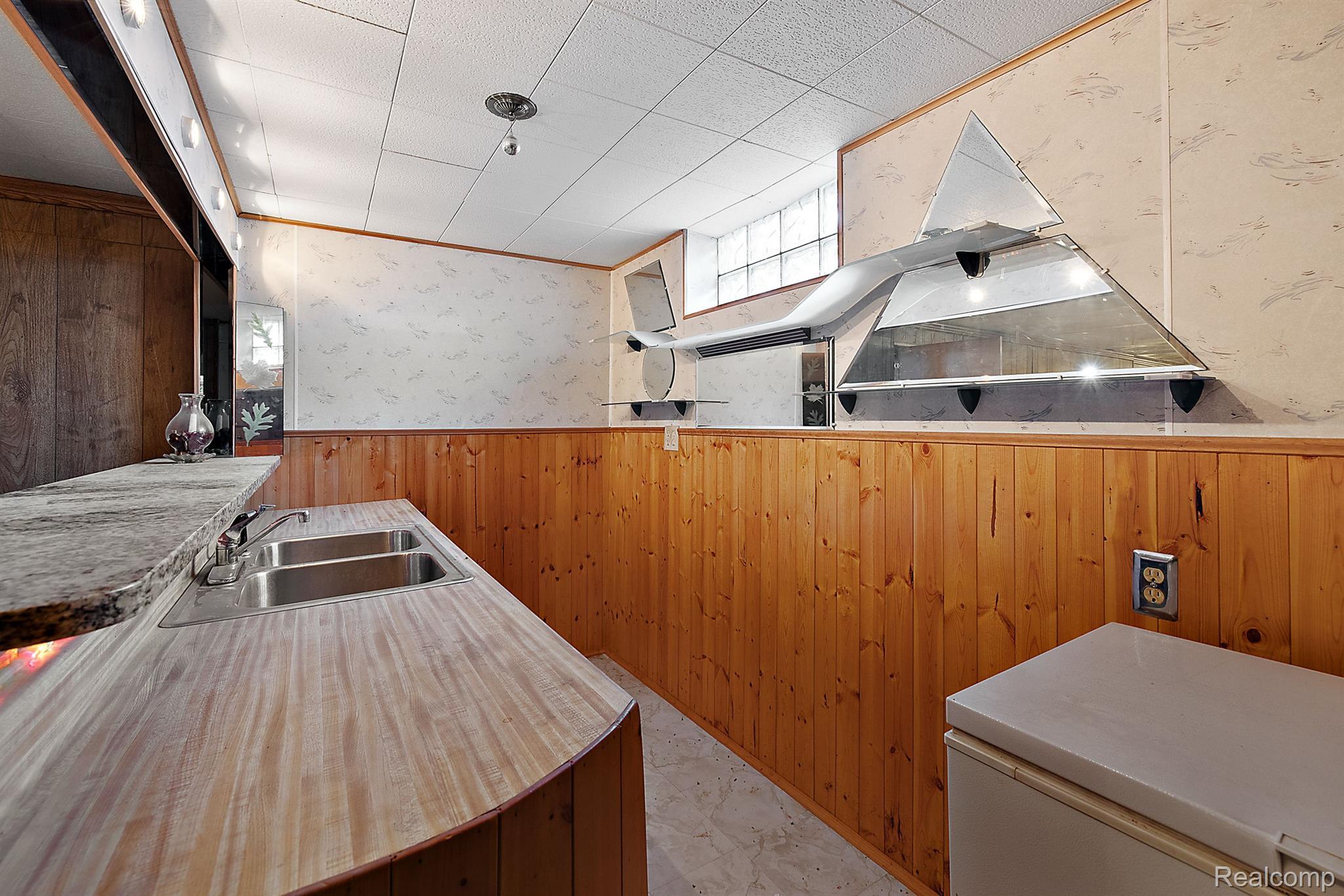 2757 Frembes Road Waterford, MI 48329 - Photo 28 of 38 Gallery Image 28
