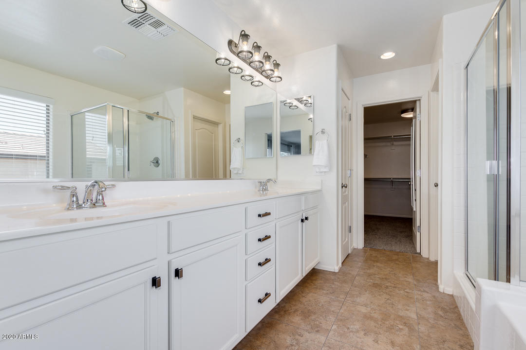 2133 South Martingale Road Gilbert, AZ 85295 - Photo 21 of 54 25-Martingale