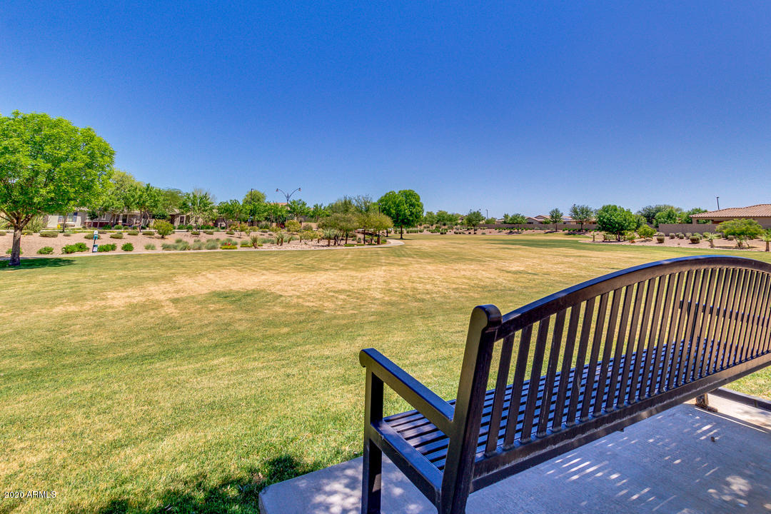 2133 South Martingale Road Gilbert, AZ 85295 - Photo 48 of 54 Community shots - Greenbelt