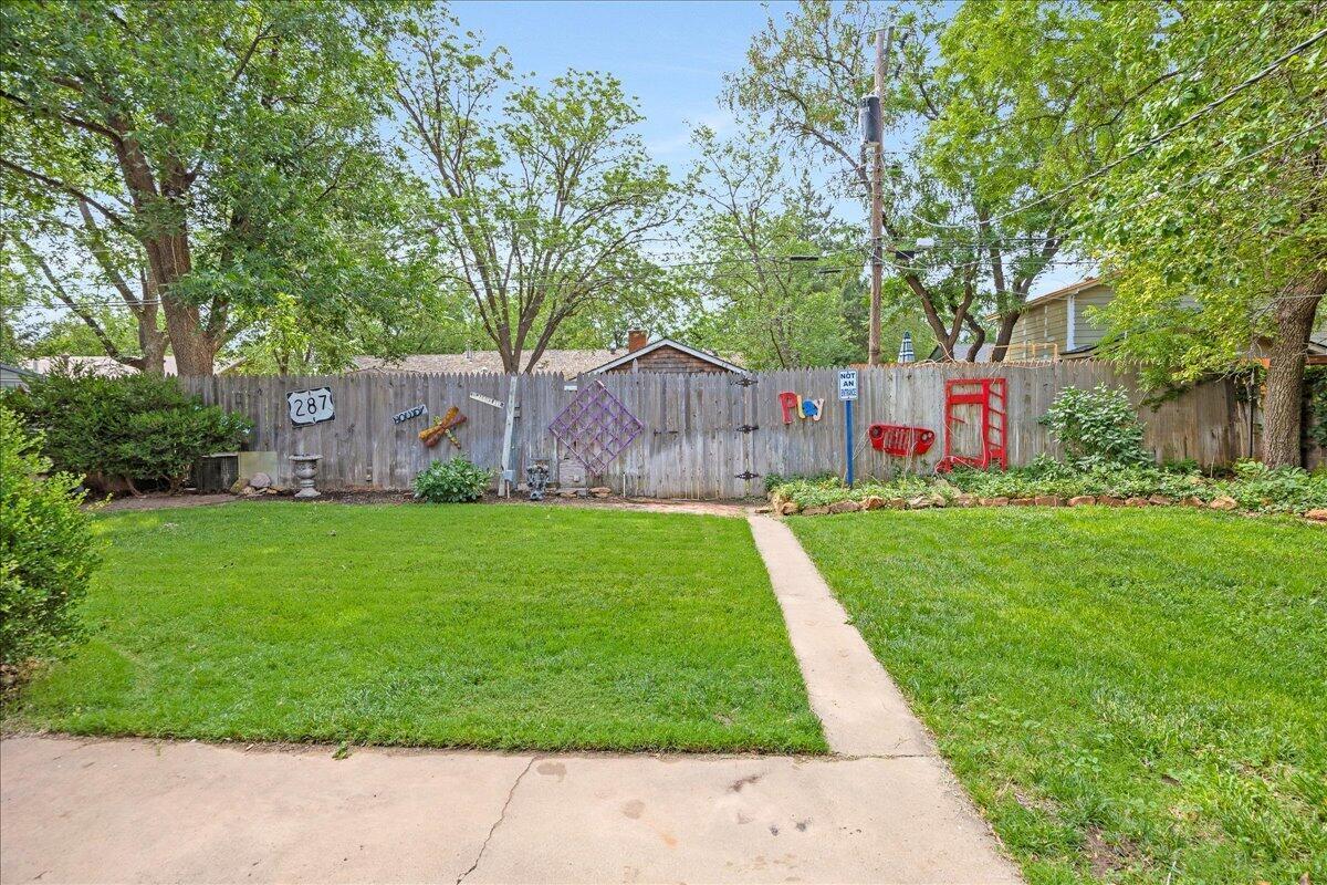 6215 Elmhurst Road Amarillo, TX 79106 - Photo 31 of 33 32-Back Yard 3