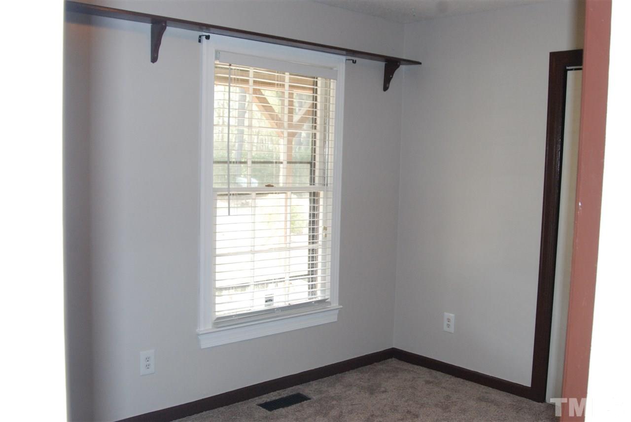 220 Robin Loop Dunn, NC 28334 - Photo 18 of 25 Gallery Image 18