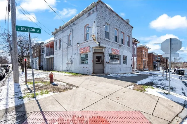 $400,000 | 318 East Division Street, Syracuse, NY 13208