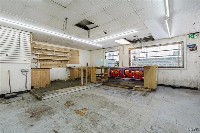 $400,000 | 318 East Division Street, Syracuse, NY 13208