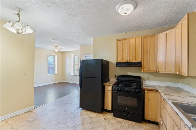 $400,000 | 318 East Division Street, Syracuse, NY 13208