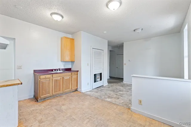 $400,000 | 318 East Division Street, Syracuse, NY 13208