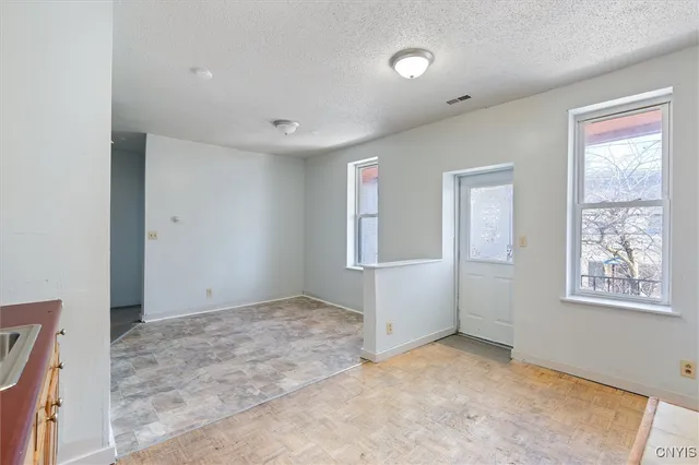 $400,000 | 318 East Division Street, Syracuse, NY 13208