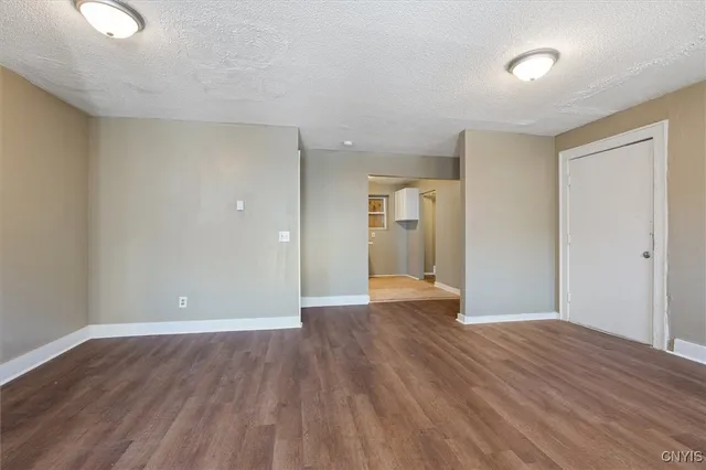 $400,000 | 318 East Division Street, Syracuse, NY 13208