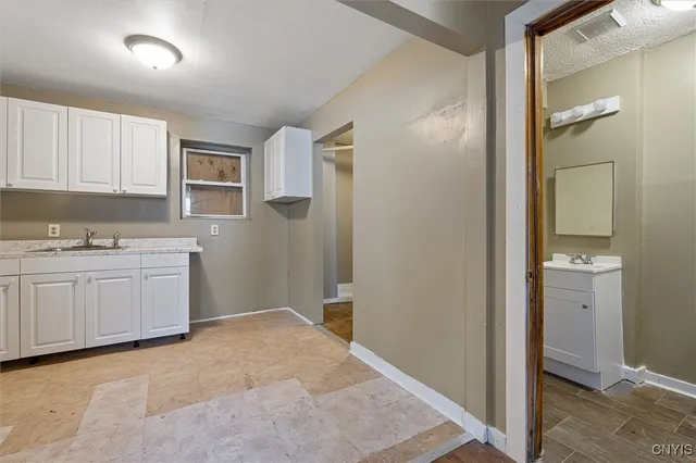 $400,000 | 318 East Division Street, Syracuse, NY 13208