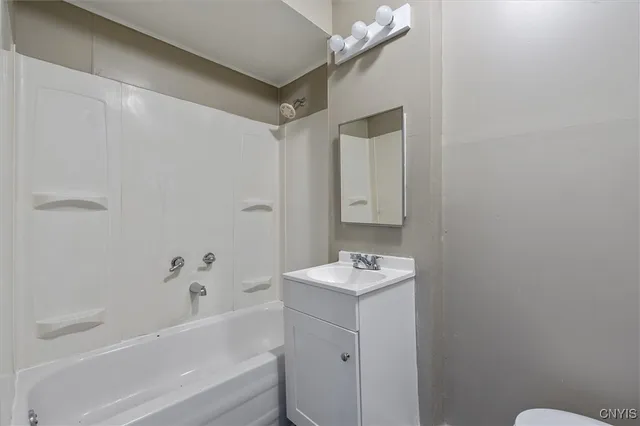 $400,000 | 318 East Division Street, Syracuse, NY 13208