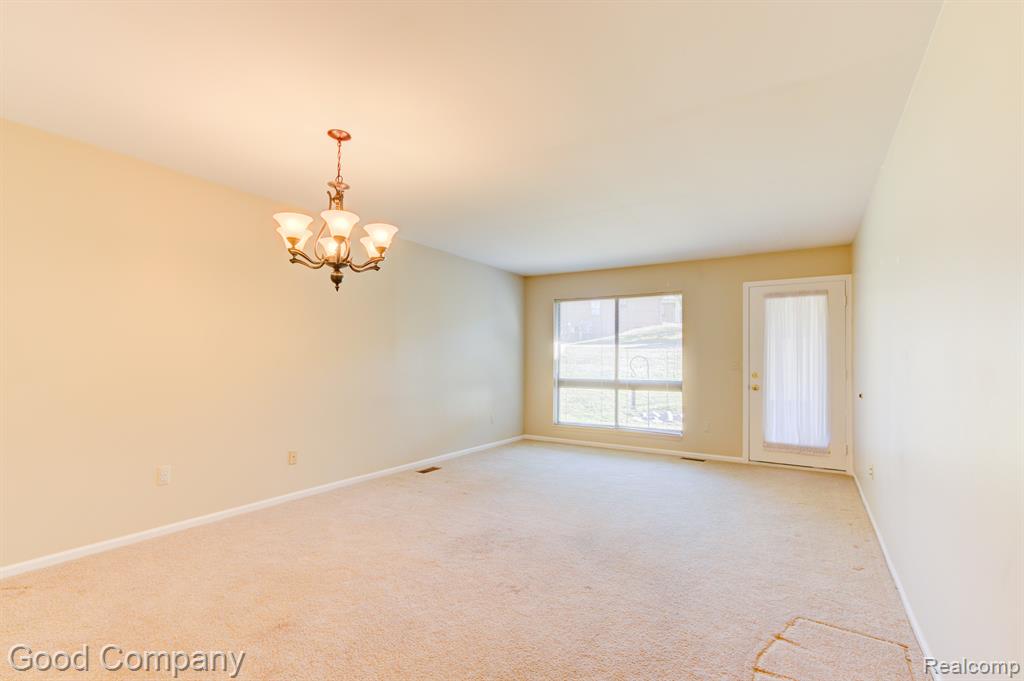 936 Wexford Way Rochester Hills, MI 48307 - Photo 8 of 40