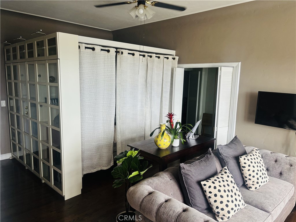800 East Ocean Boulevard, Unit 1404 Long Beach, CA 90802 - Photo 2 of 25 a living room with furniture