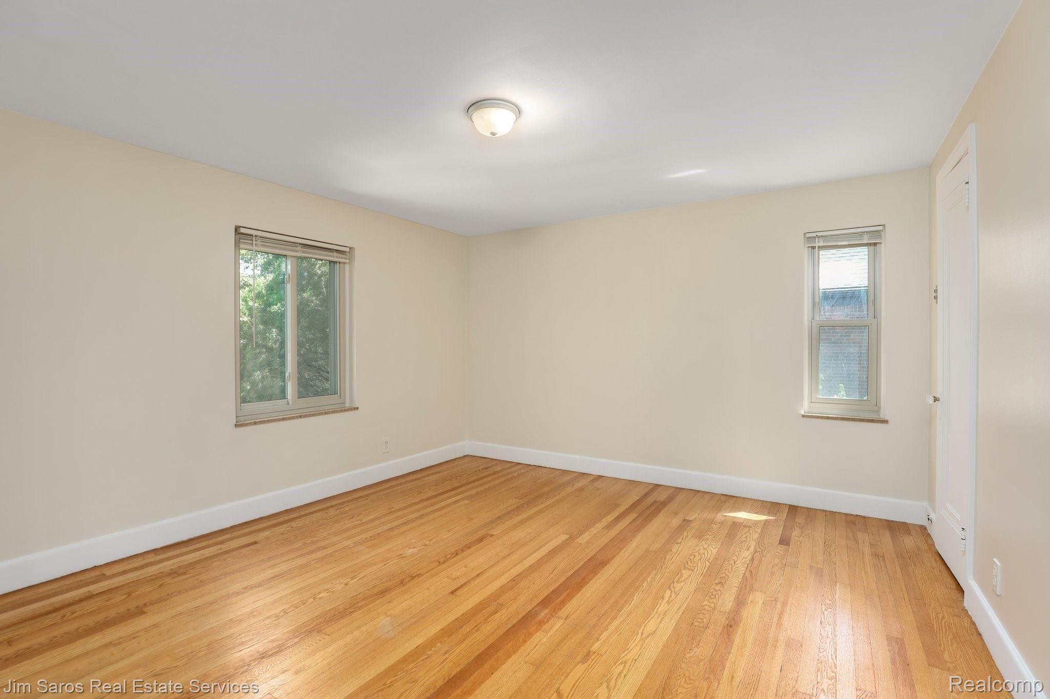 4485 Yorkshire Road Detroit, MI 48224 - Photo 14 of 19 19-web-or-mls-4485 Yorkshire Road Detroit015.jpg