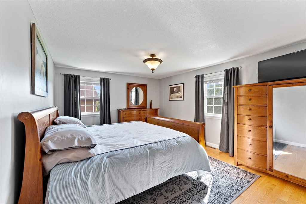 47 Deer Run Road West Springfield, MA 01089 - Photo 21 of 41 a bedroom with a bed and dresser