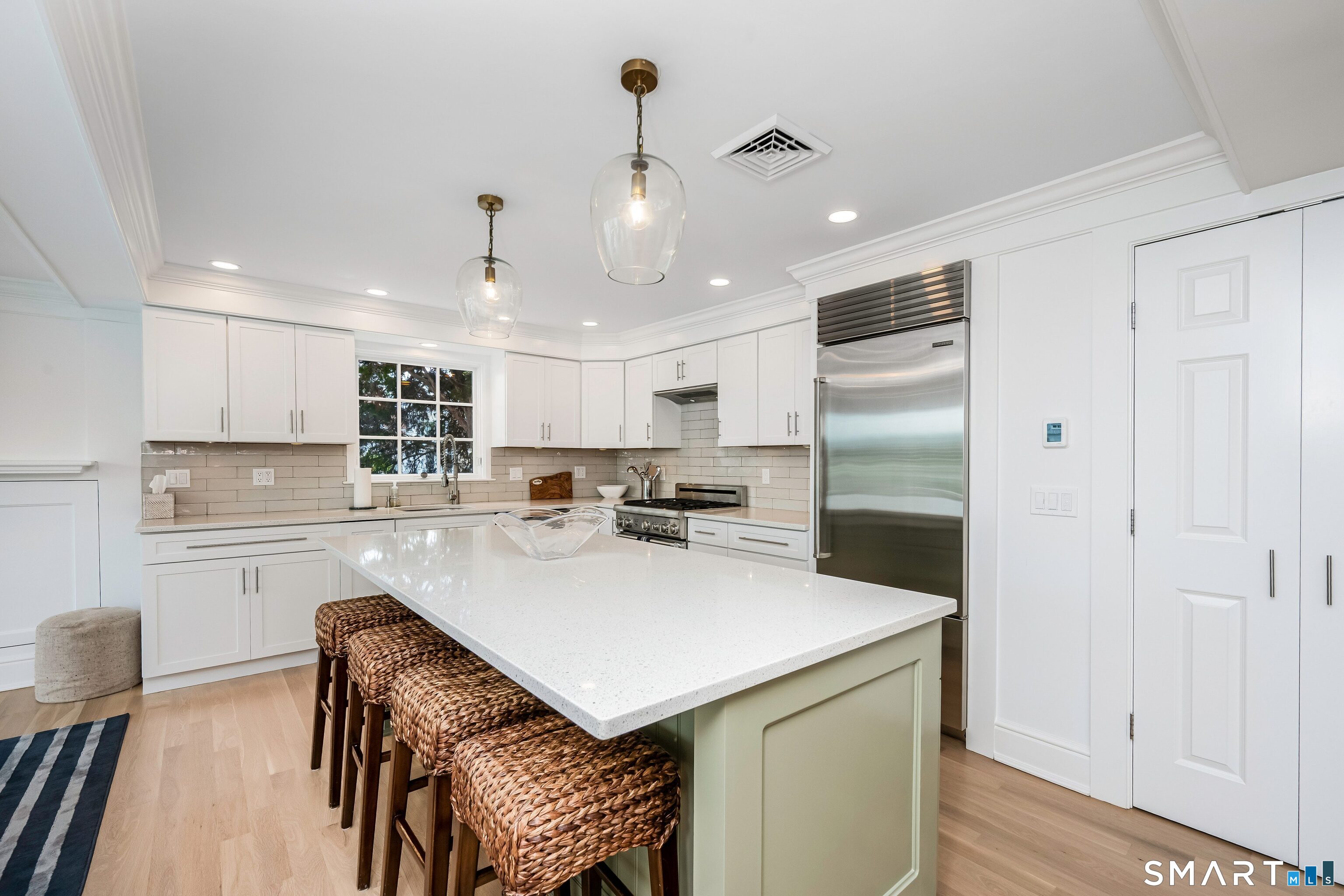 81 Roton Avenue Norwalk, CT 06853 - Photo 11 of 40