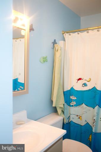 3026 South Glebe Road, Unit 3026 Arlington, VA 22206 - Photo 17 of 29 Bath 2