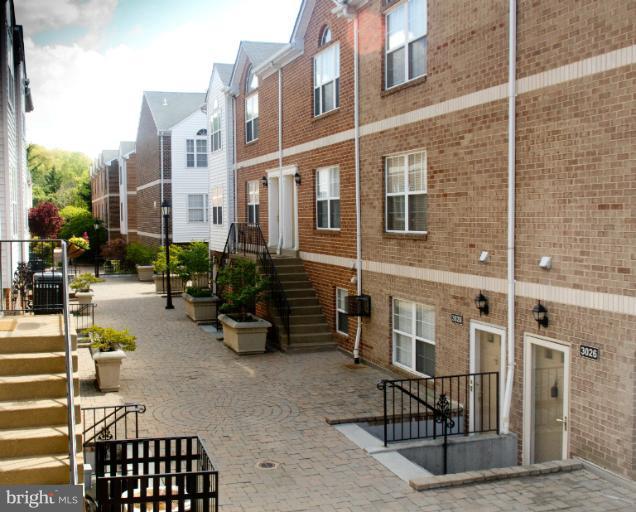 3026 South Glebe Road, Unit 3026 Arlington, VA 22206 - Photo 29 of 29 Exterior (Front)