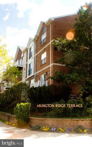 3026 South Glebe Road, Unit 3026 Arlington, VA 22206 - Photo 9 of 29 Exterior (General)