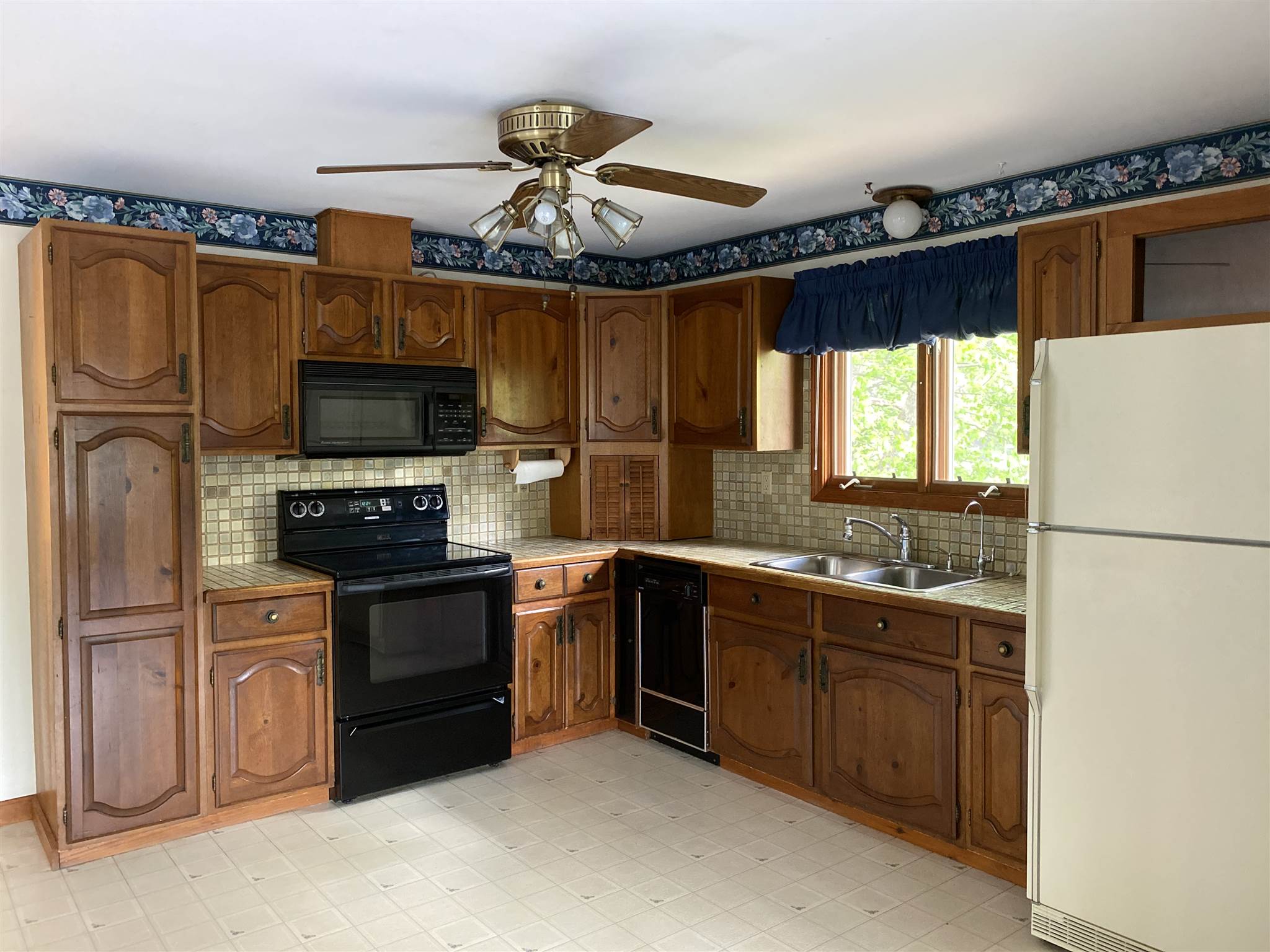 45 Daniels Road Weare, NH 03281 - Photo 10 of 37