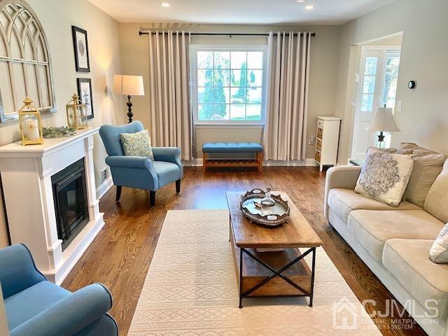 75 Deerfield Road East Brunswick, NJ 08816 - Photo 2 of 27 Gallery Image 2