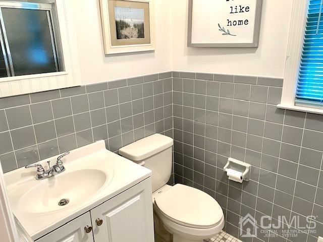 75 Deerfield Road East Brunswick, NJ 08816 - Photo 21 of 27 Gallery Image 21