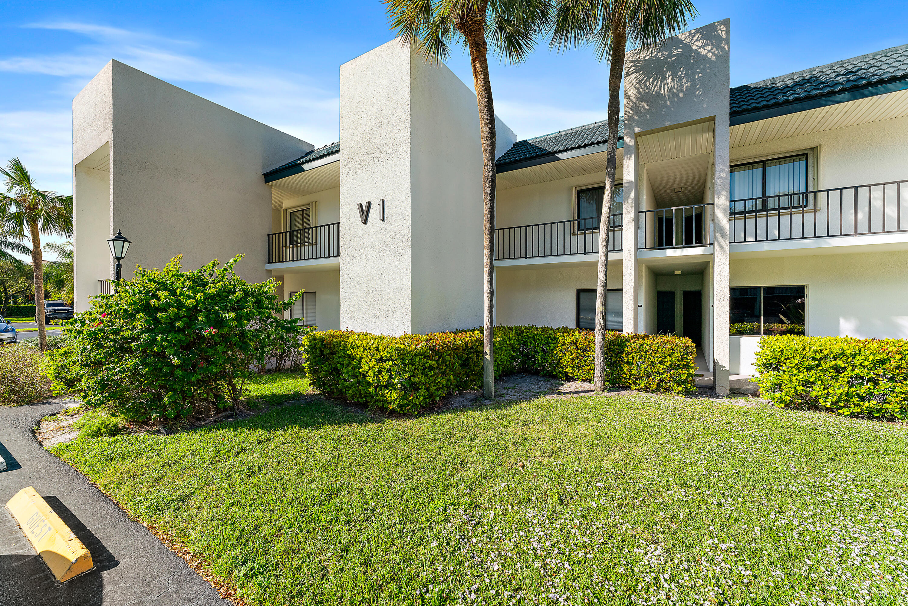 1605 Highway 1, Unit V1104 Jupiter, FL 33477 - Photo 2 of 24 002-1605SUS1-V1104-Jupiter-FL-FULL