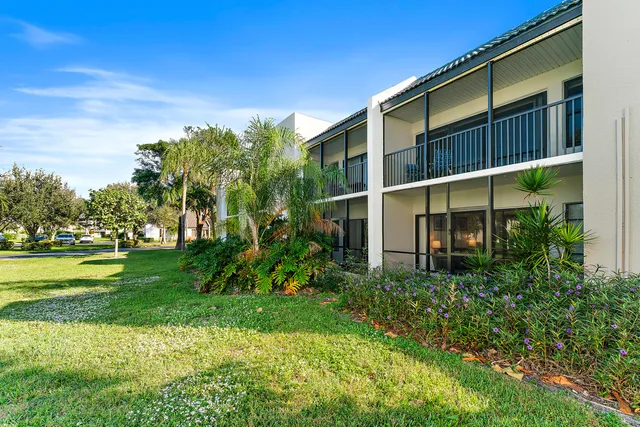 $337,900 | 1605 Highway 1, Unit V1104, Jupiter, FL 33477