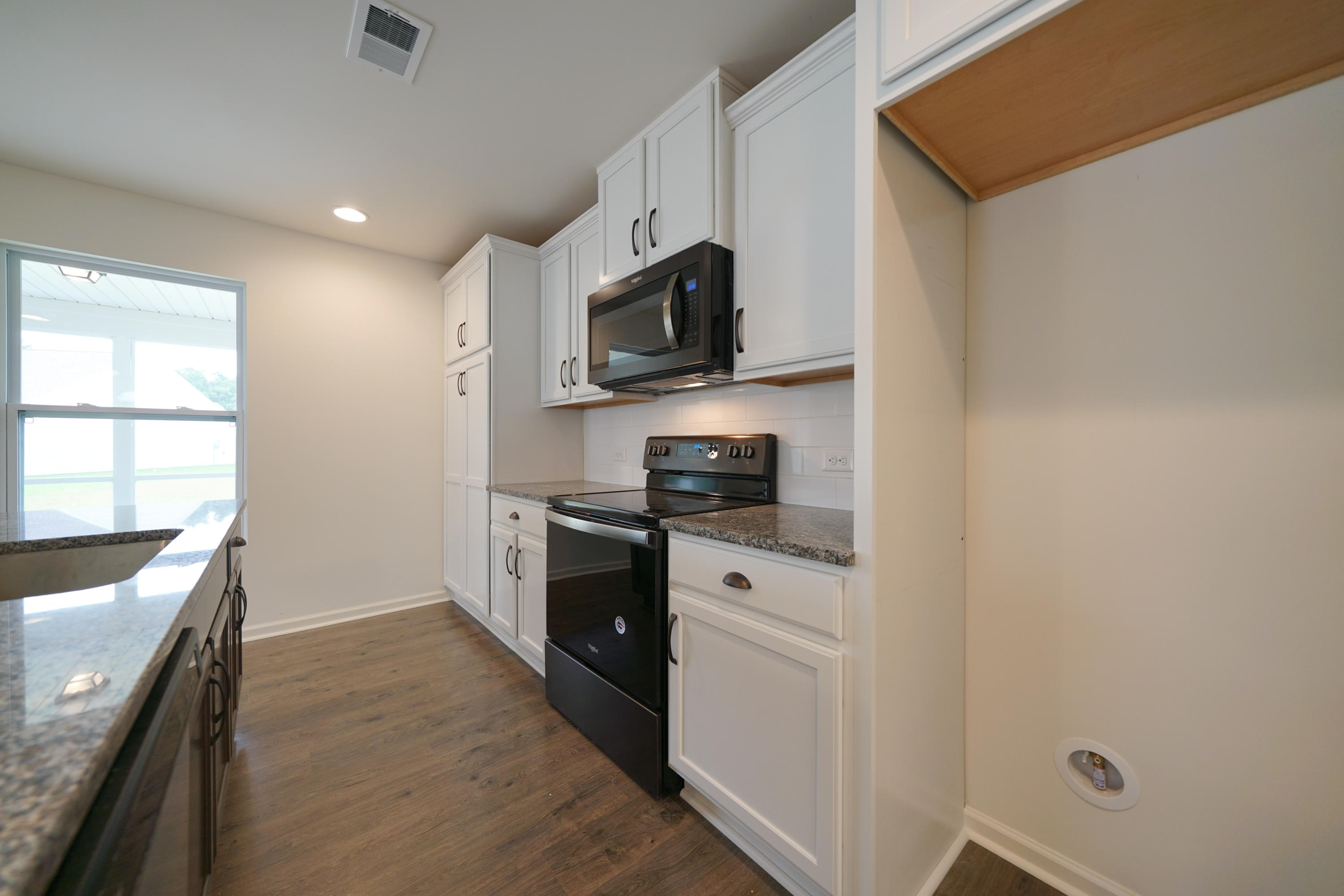 113 Rockingham Way, Unit 54 Moncks Corner, SC 29461 - Photo 15 of 37 28