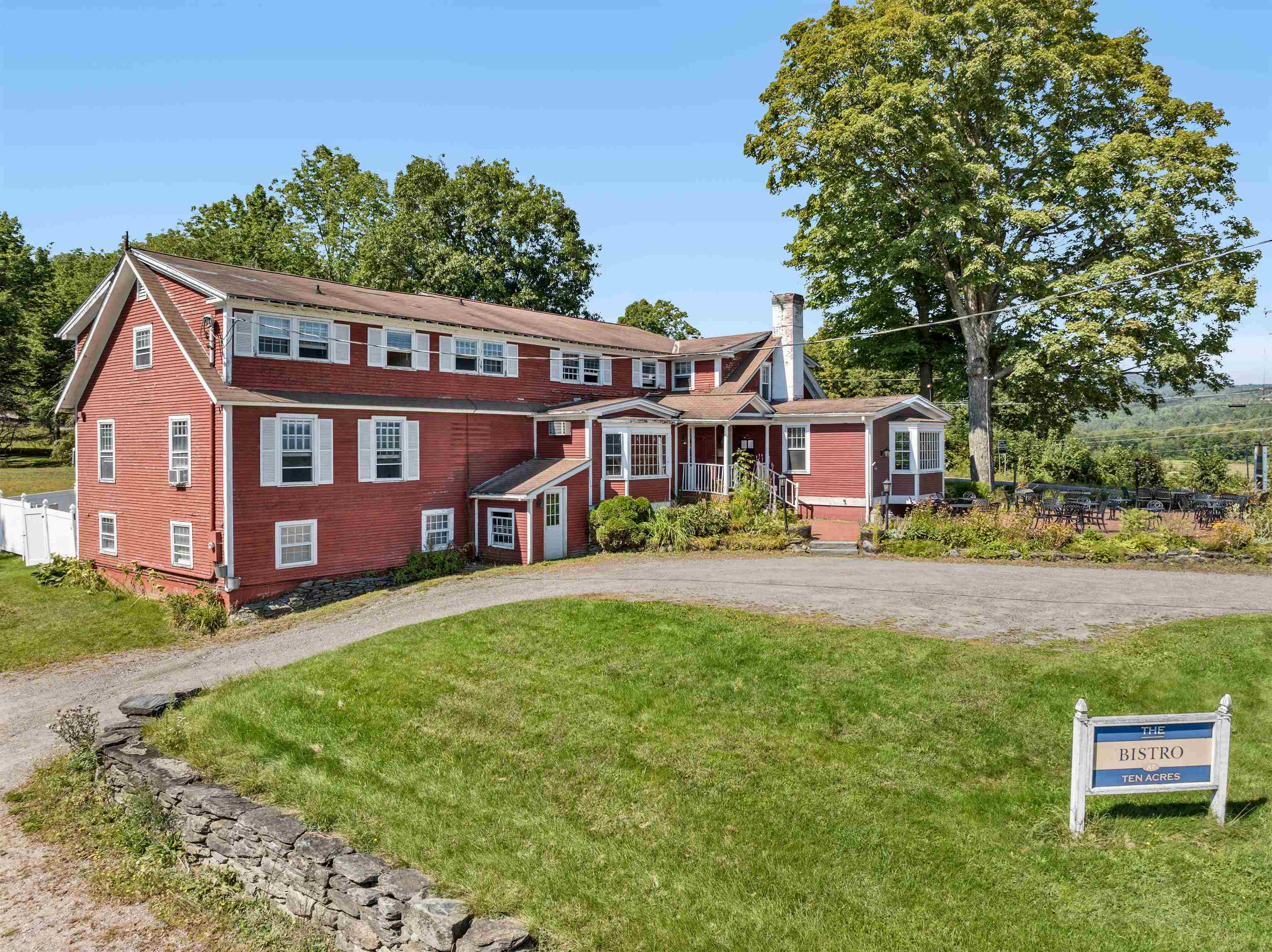 14 Barrows Road Stowe, VT 05672 - Photo 4 of 55
