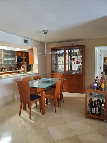 $950,000 | 5757 Collins Avenue, Unit 1604, Miami Beach, FL 33140